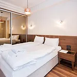 Hotel Vlaho 3*