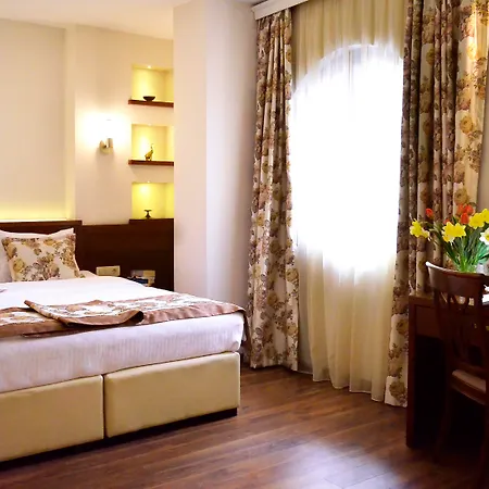 Vlaho Hotel 3*
