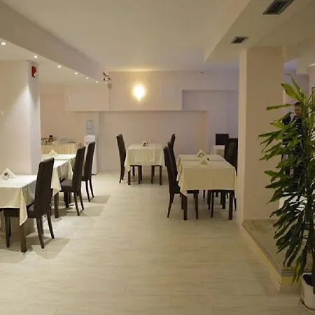 Vlaho Hotell 3*