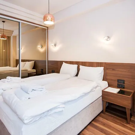 Hotel Vlaho 3*