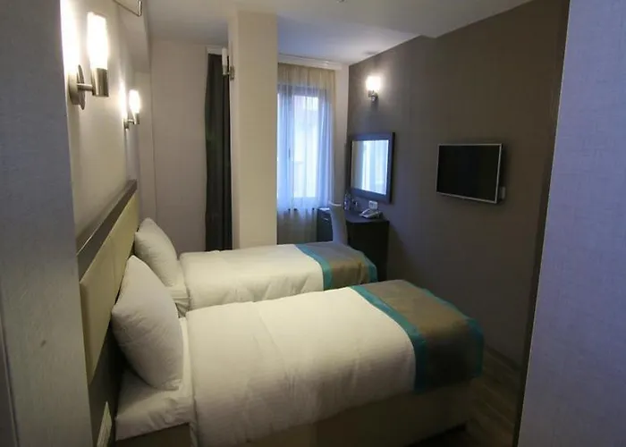 Vlaho Hotel 3*